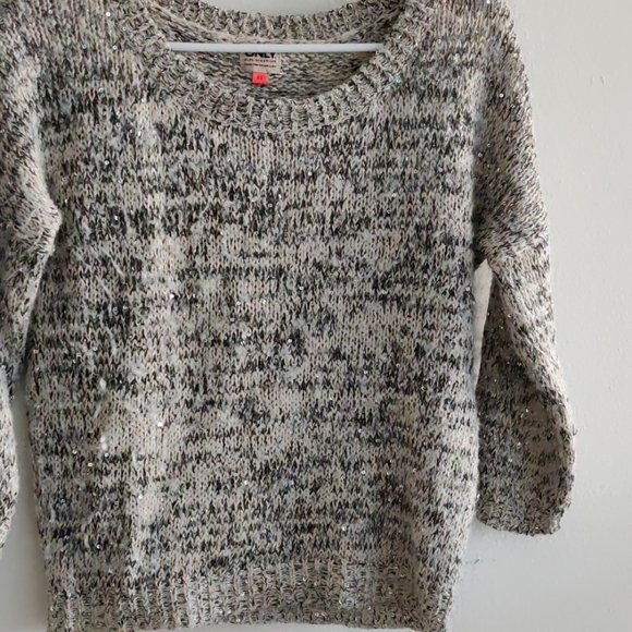 Sweater - Picture 4 of 6